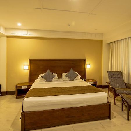 Ivory Tower Hotel Бангалор Екстериор снимка
