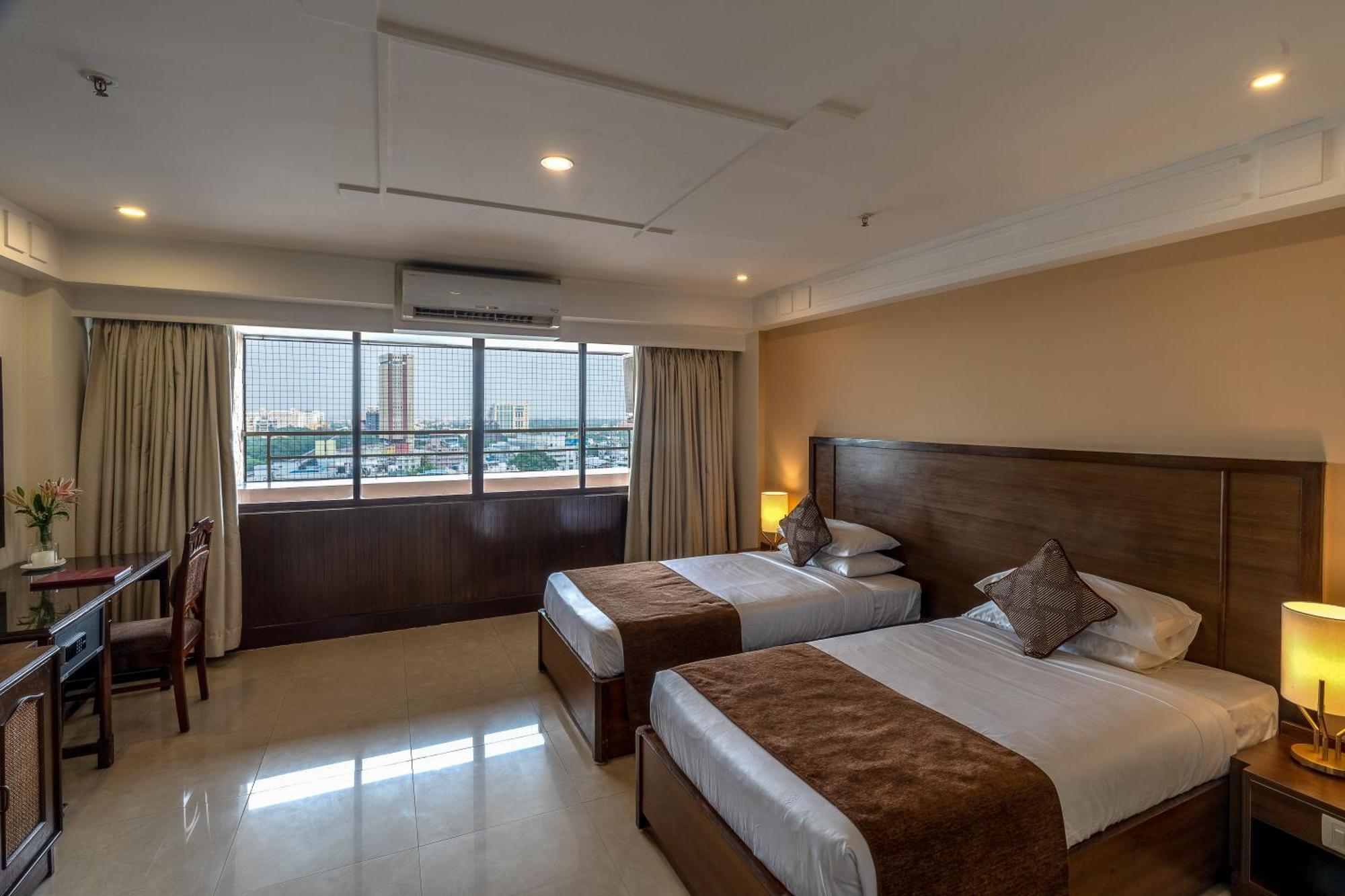 Ivory Tower Hotel Бангалор Екстериор снимка