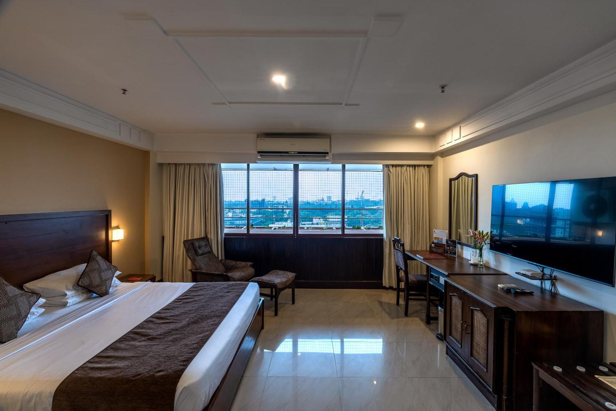 Ivory Tower Hotel Бангалор Екстериор снимка